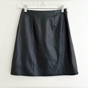 Old Navy Faux Leather Mini Skirt- Black size XS